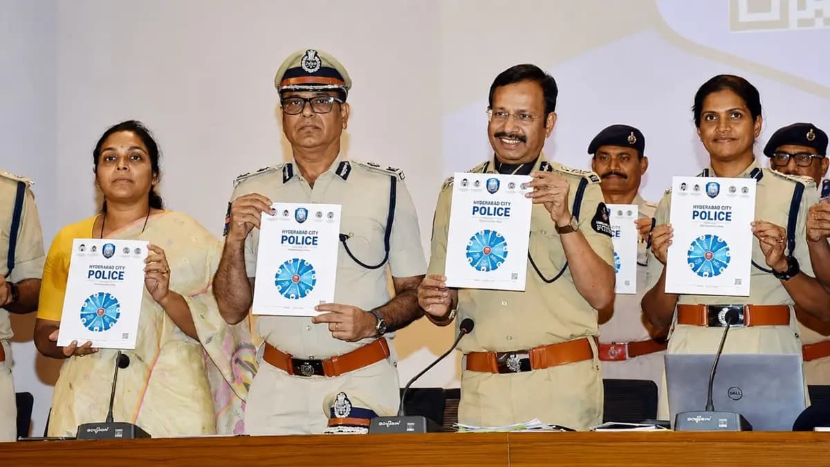 Hybrid Cyber Fraud: Hyderabad Police Bust Interstate Phone Theft Racket.