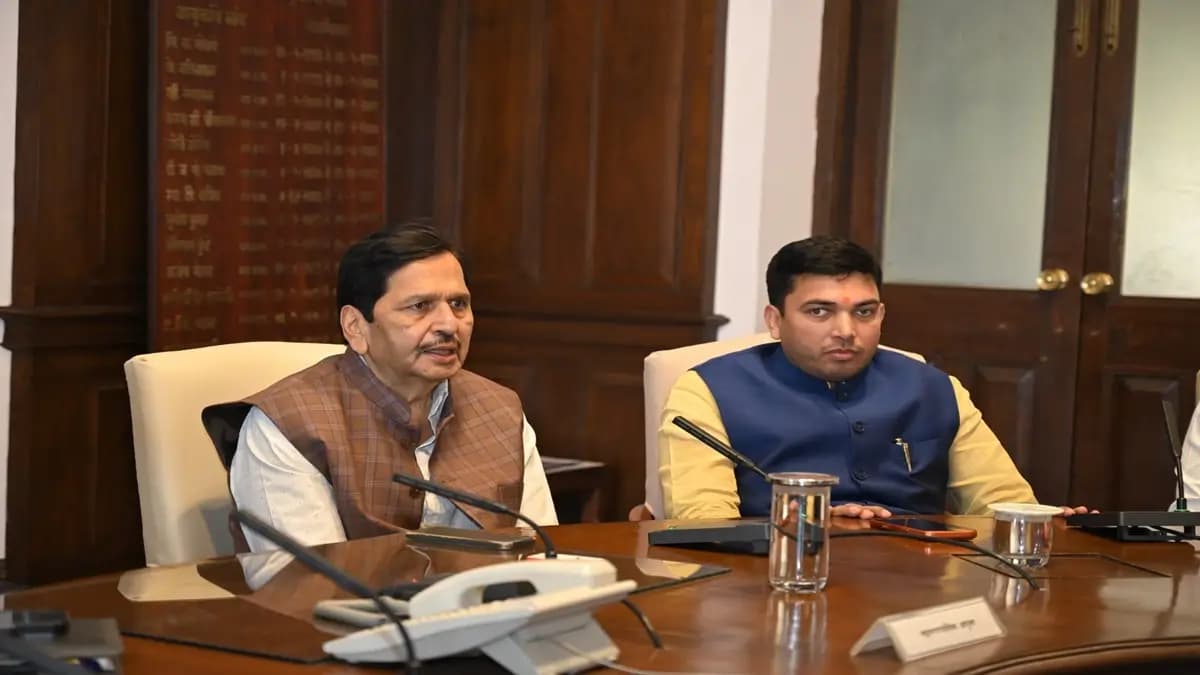 Mumbai Chhath Puja 2026 BMC Plans Artificial Ponds and Civic Facilities