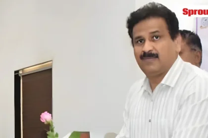 FIR Filed Against GMC Jalgaon Dean Dr. Girish Thakur